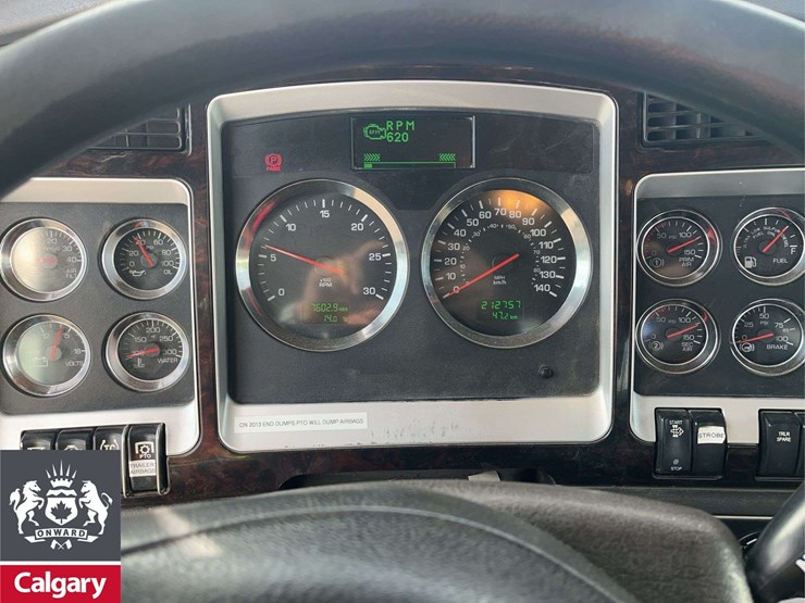 2014-kenworth-t800-image-15
