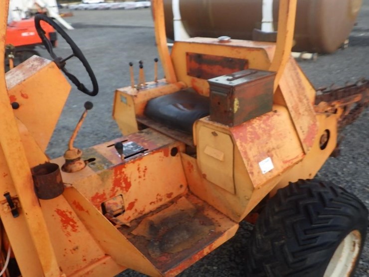 ditch-witch-r30-image-27