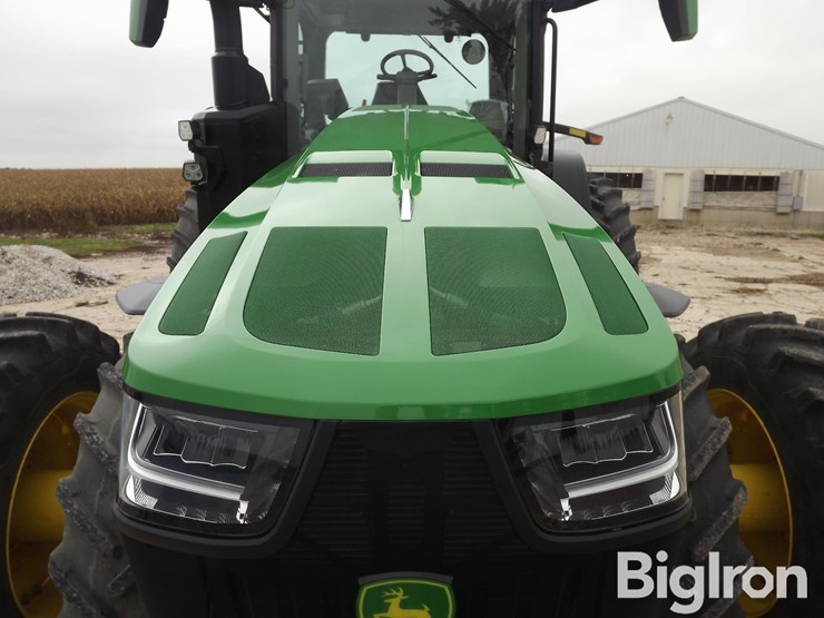 2023-john-deere-8r-370-image-14