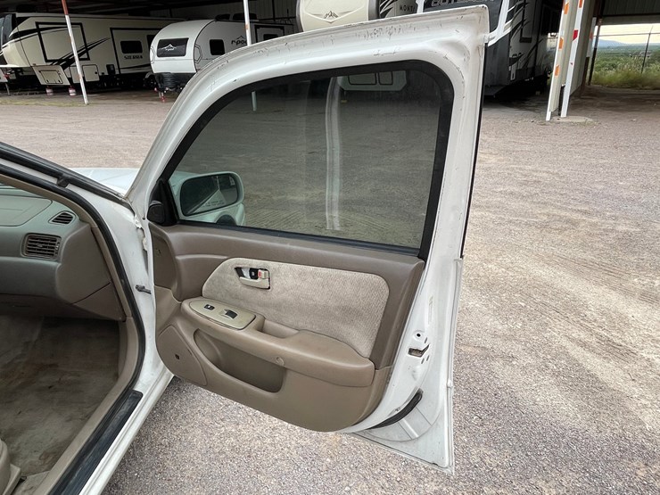 #2768-•-2001-toyota-camry-(title-in-delay)-image-79