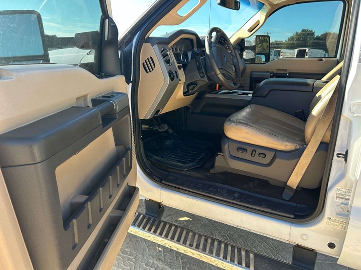 2015-ford-f350-image-28