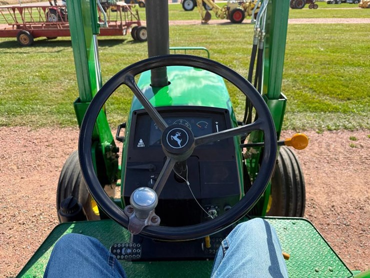 john-deere-6403-image-40