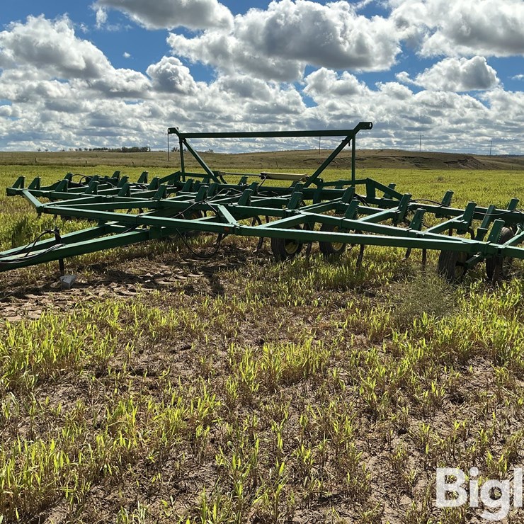 JOHN DEERE 1610