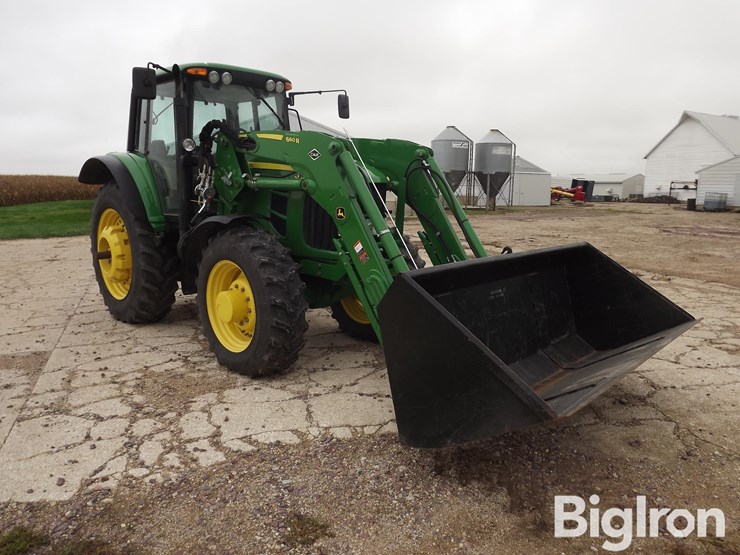 2009-john-deere-7430-premium-image-3