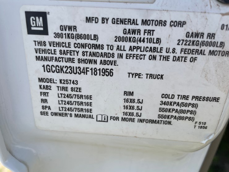 2004-chevrolet-silverado-2500-image-26