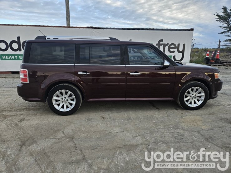 2010-ford-flex-image-7