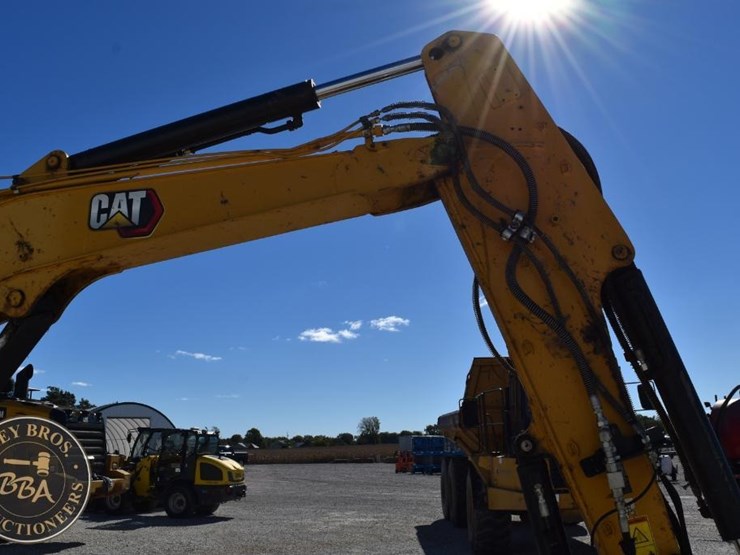 2023-caterpillar-306cr-image-32