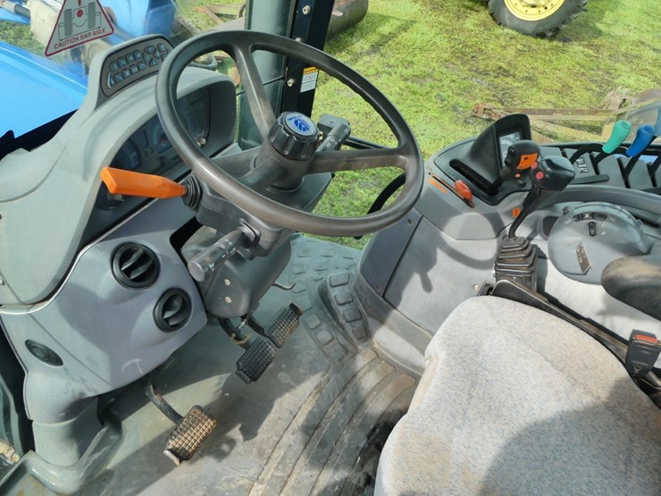 new-holland-ts115a-image-16