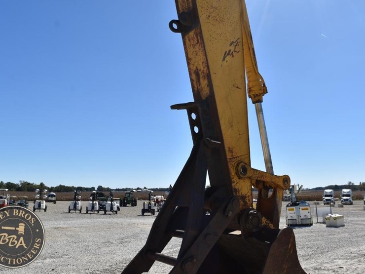 1990-caterpillar-el200b-image-42