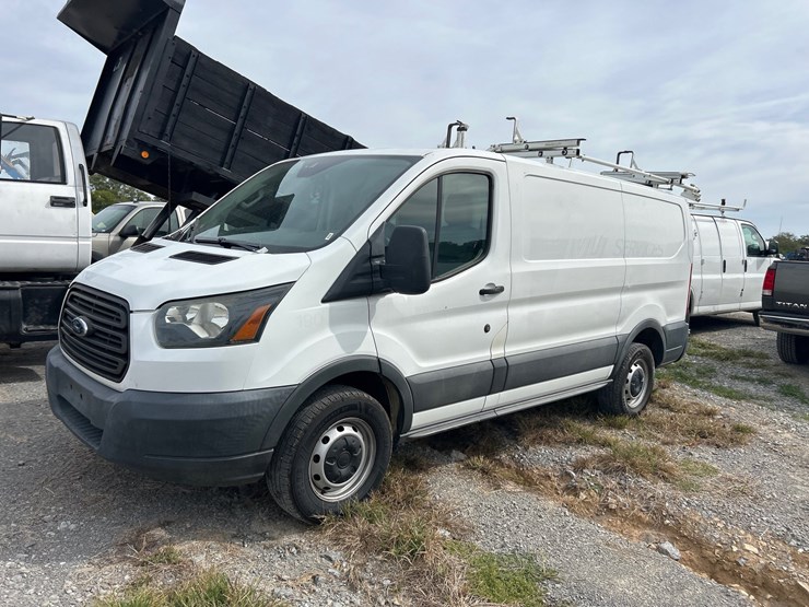 2016-ford-transit-image-1