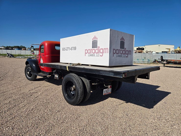 1946-chevrolet-flatbed-truck-image-4