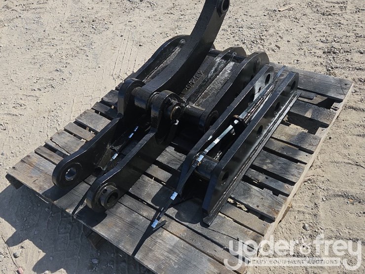 deere-135g-image-3