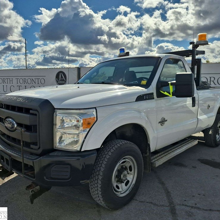 2015 FORD F350