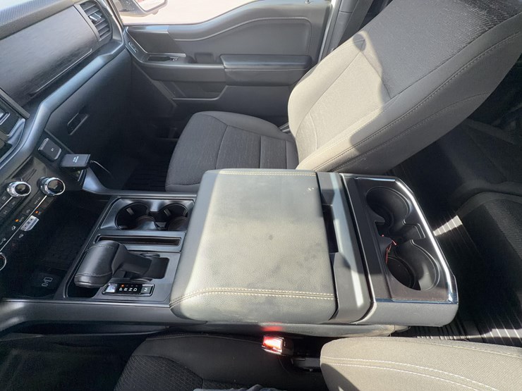 2024-ford-f150-xlt-image-36