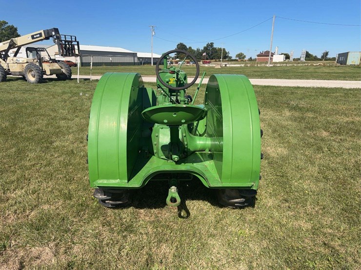 john-deere-b-image-6