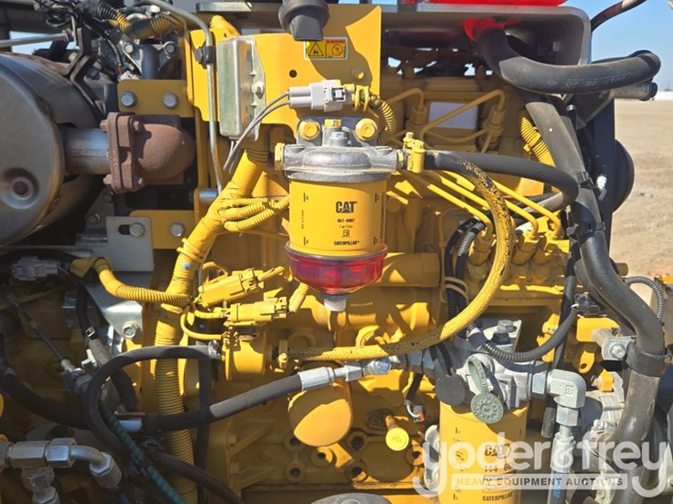 2018-caterpillar-cb34b-image-28