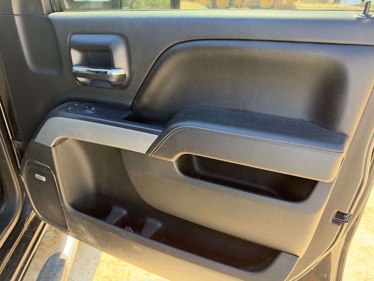 2015-chevrolet-silverado-2500-image-17
