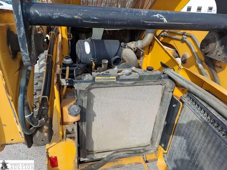 2008-john-deere-325-image-9