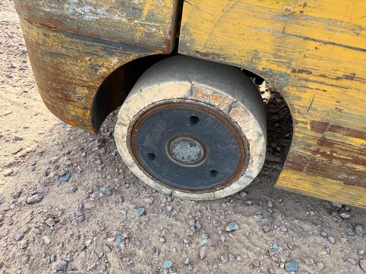 caterpillar-gc25-image-16