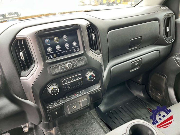 2019-chevrolet-silverado-4wd-pickup-truck-image-60