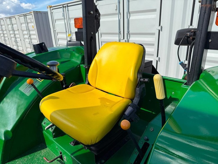 john-deere-6403-image-39