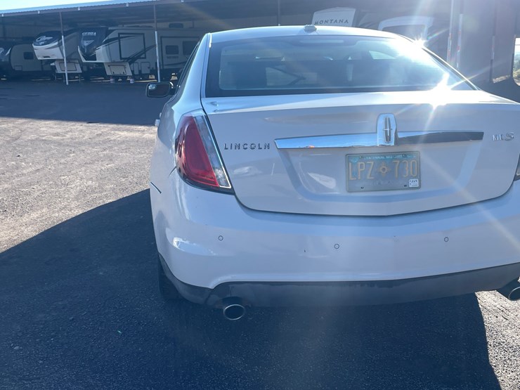 #2759-•-2010-lincoln-mks-(has-nm-title)-image-10