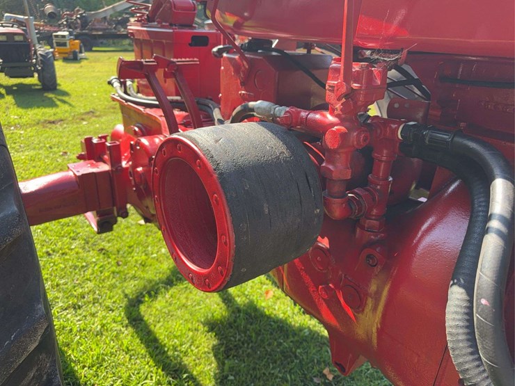 1953-farmall-super-m-image-16