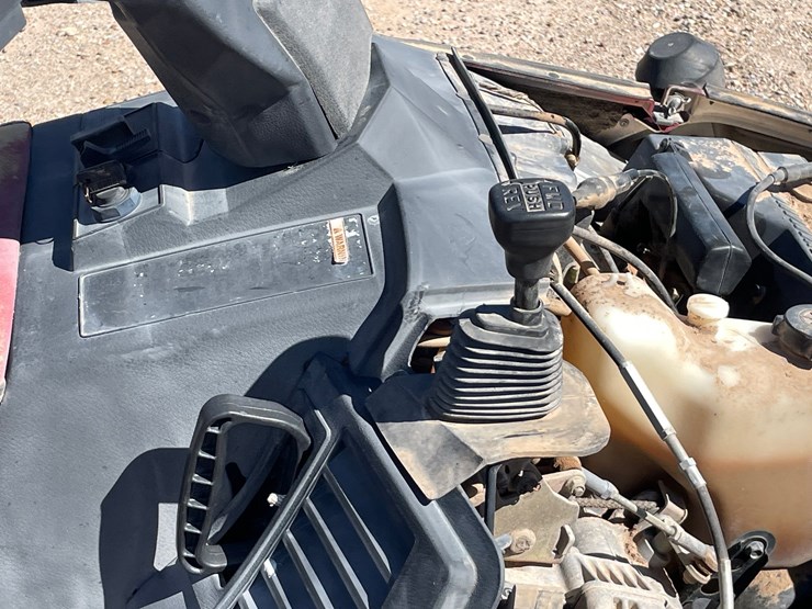 #2897-•-yamaha-venturo-snowmobile-image-33