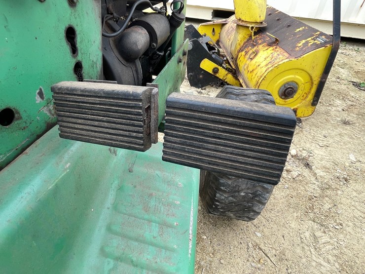 john-deere-140-image-7