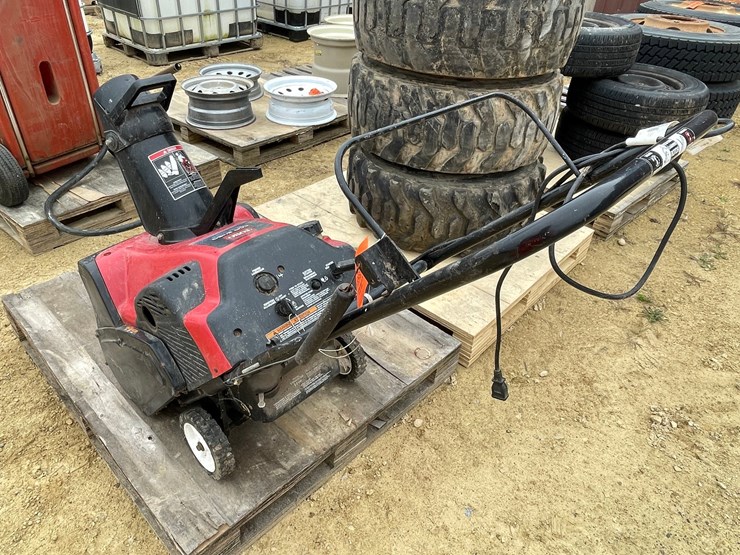 #3056-•-toro-20"-snowblower-image-3