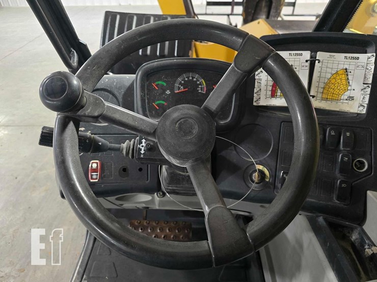 2018-caterpillar-tl1255d-image-14