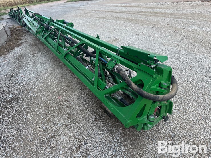 2020-john-deere-r4038-image-11