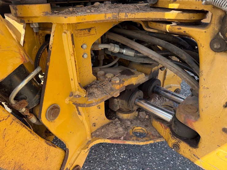 caterpillar-420e-image-44