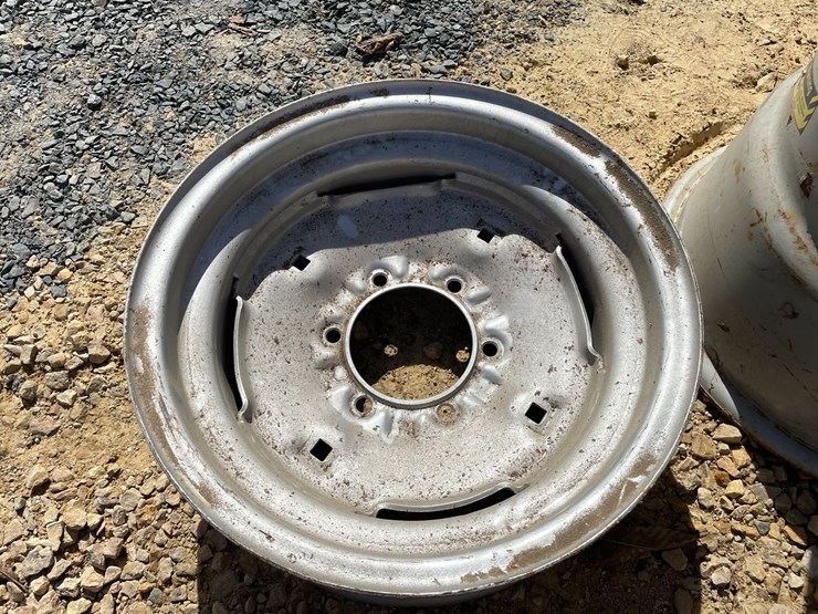 #3025-•-misc.-implement-rims-and-truck-spacer-rings-image-26