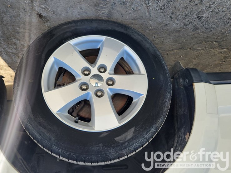 2012-dodge-journey-image-19