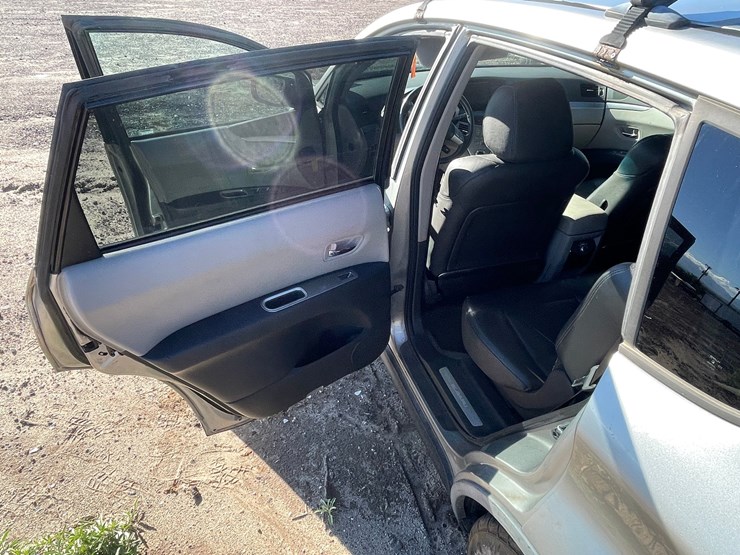 2006-subaru-tribeca-image-17
