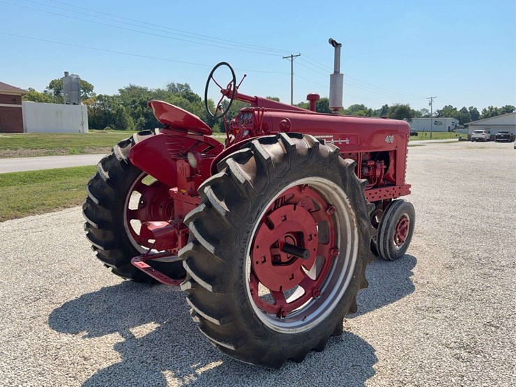 farmall-400-image-5