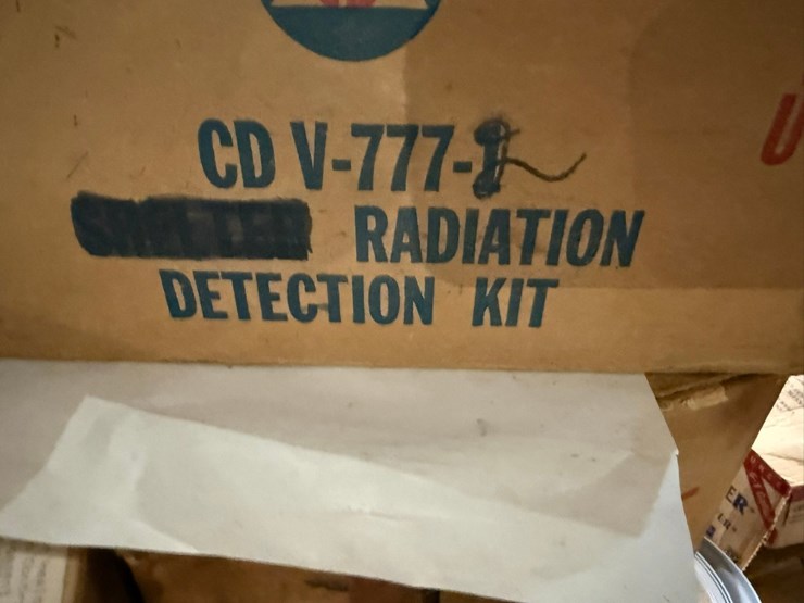#42071-•-lot-of-(~30)-boxes-of-radiation-detection-sets-image-5