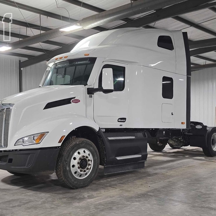 2024 PETERBILT 579