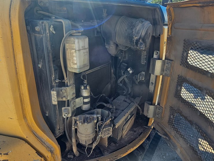 deere-60g-image-25