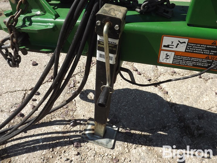 2013-john-deere-2310-image-17
