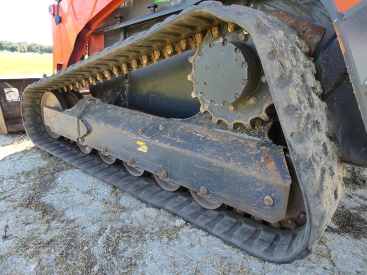 kubota-svl97-2-image-6