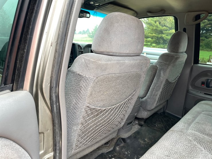 2000-chevrolet-silverado-3500-image-68