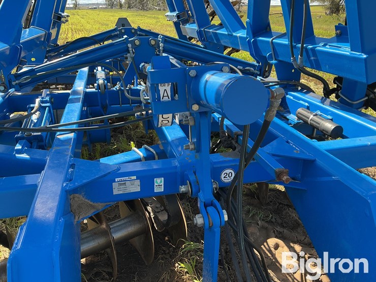2009-landoll-6230-29-image-9