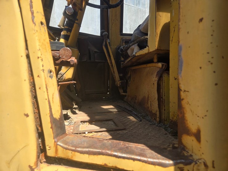 caterpillar-930-image-31