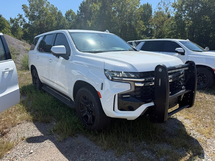 2021-chevrolet-tahoe-image-2