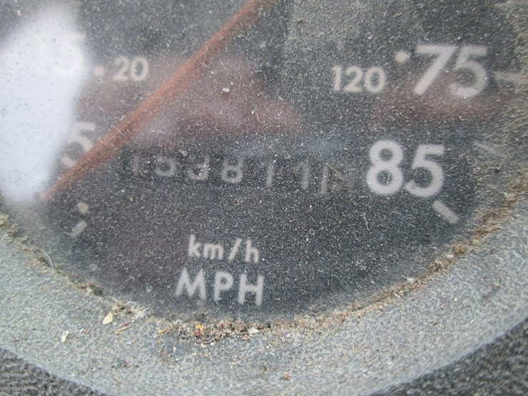 1998-freightliner-fl80-image-37