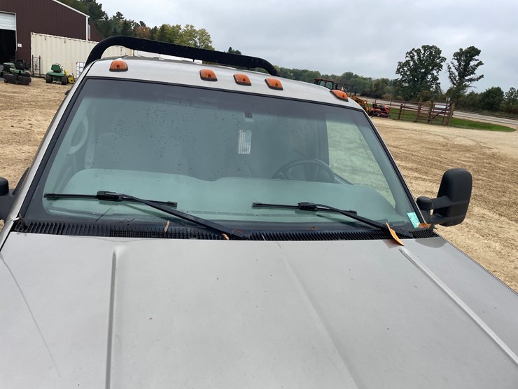 2000-chevrolet-silverado-3500-image-15