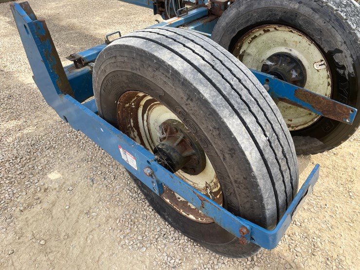 #1275-•-kinze-12'-corn-planter-image-58