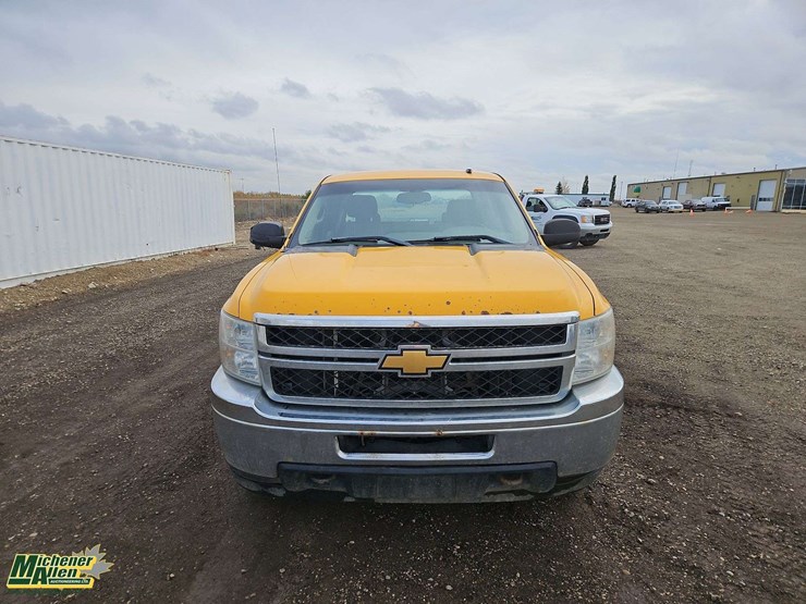 2012-chevrolet-silverado-2500hd-image-5